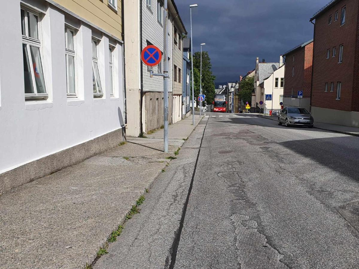 Near Brosundet, Newly Refurnished, Free Street Parking Apartamento Ålesund Exterior foto